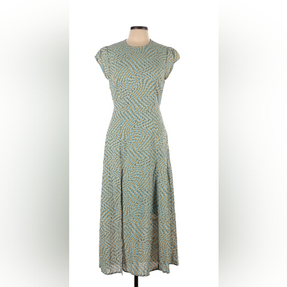 Gorgeous dress by Commense